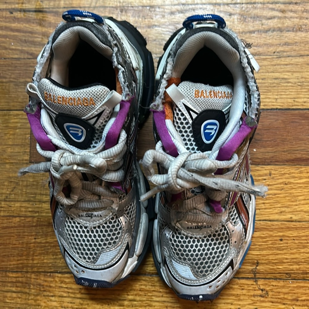 Balenciaga Runner Sneaker. Worn a few times. Woman or Child can fit. US 4
